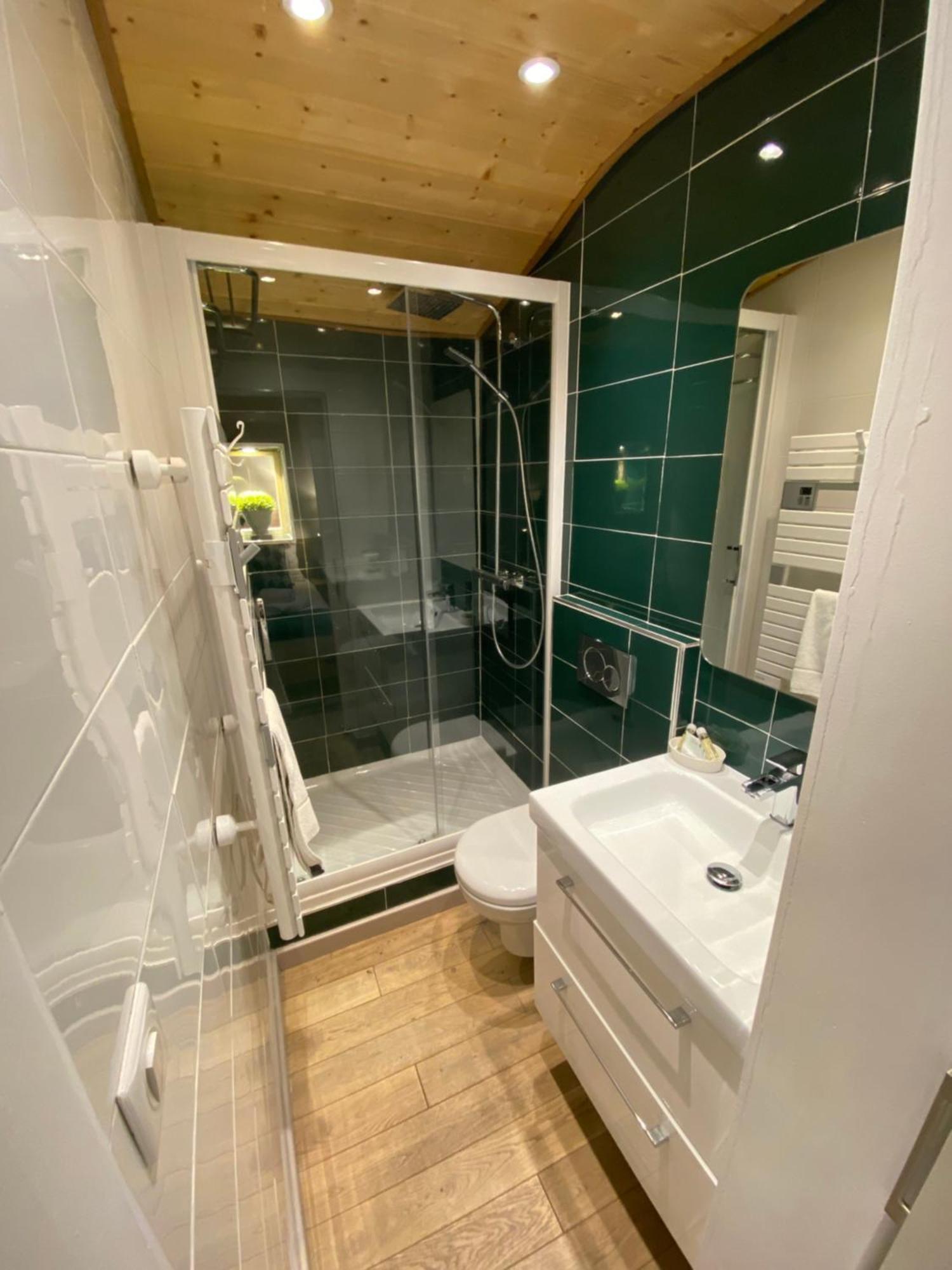 Relais Des Alpes Hotel Guillaumes Bagian luar foto