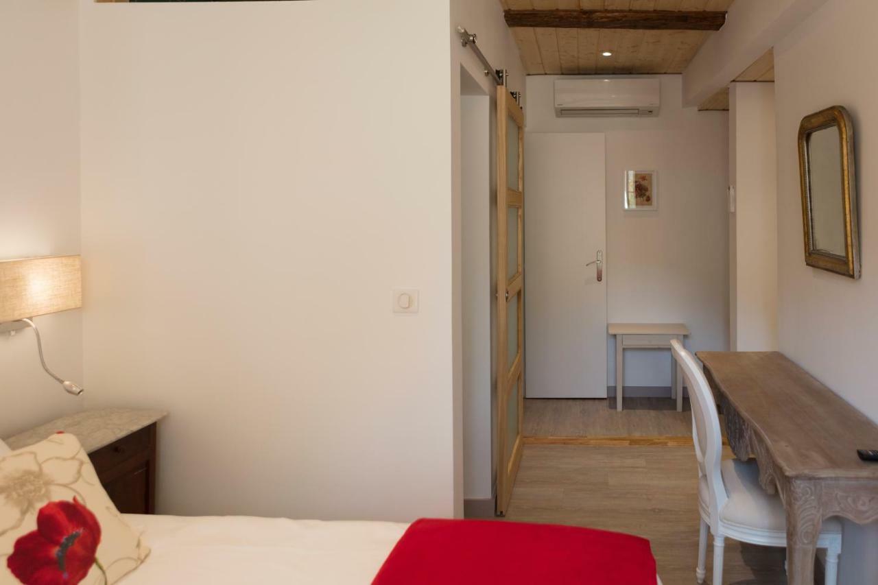Relais Des Alpes Hotel Guillaumes Bagian luar foto